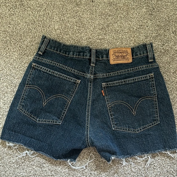 Levi cut off shorts - women size 12 - Picture 2 of 4